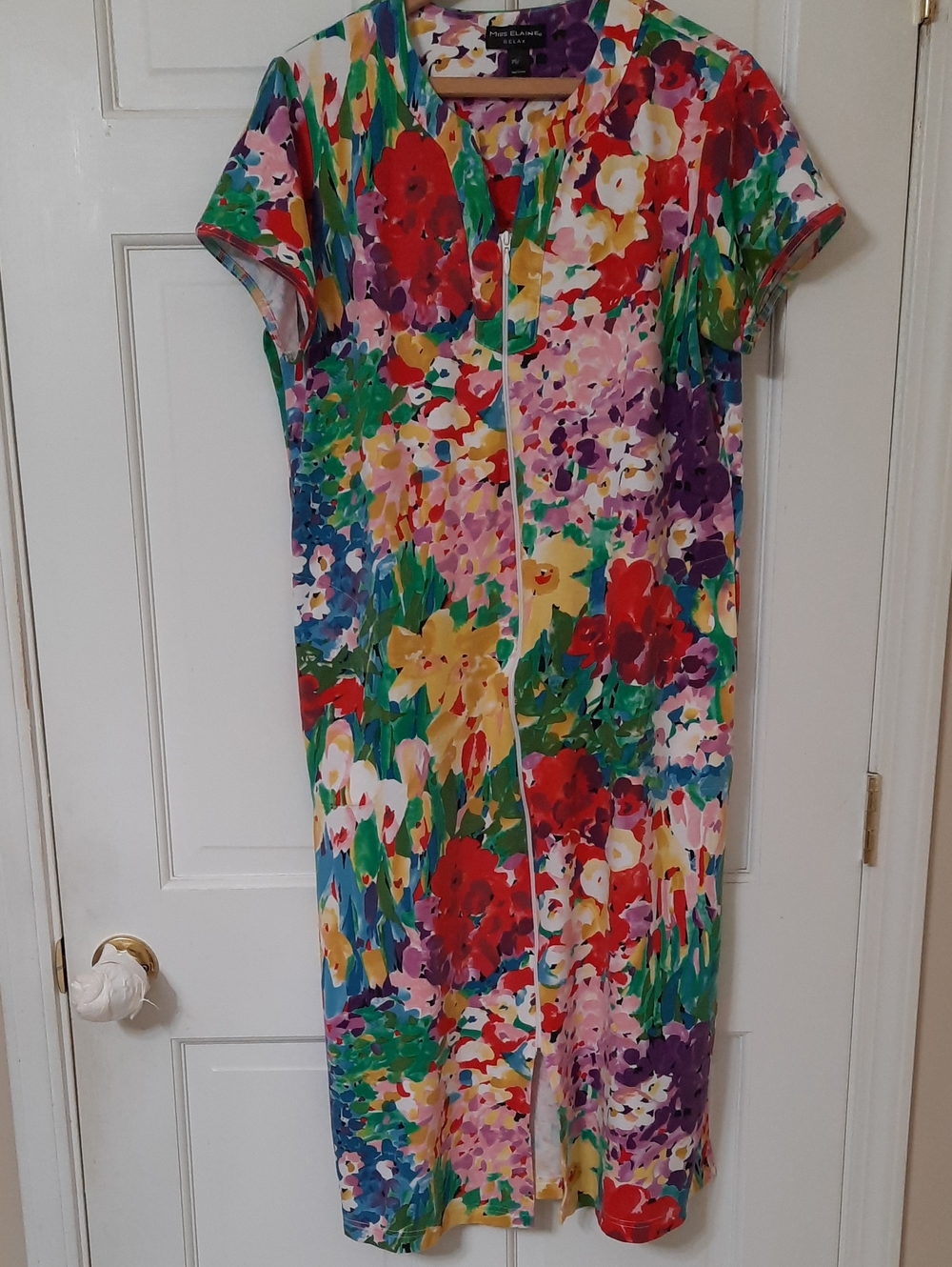 Miss Elaine Multicolor Floral Zip-Front Robe